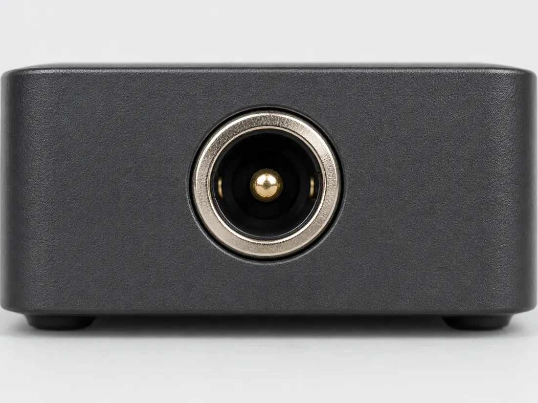 5.5 x 2.1 mm barrel connector: identification only: fitted in place. Computer-generated illustration, not a photograph.