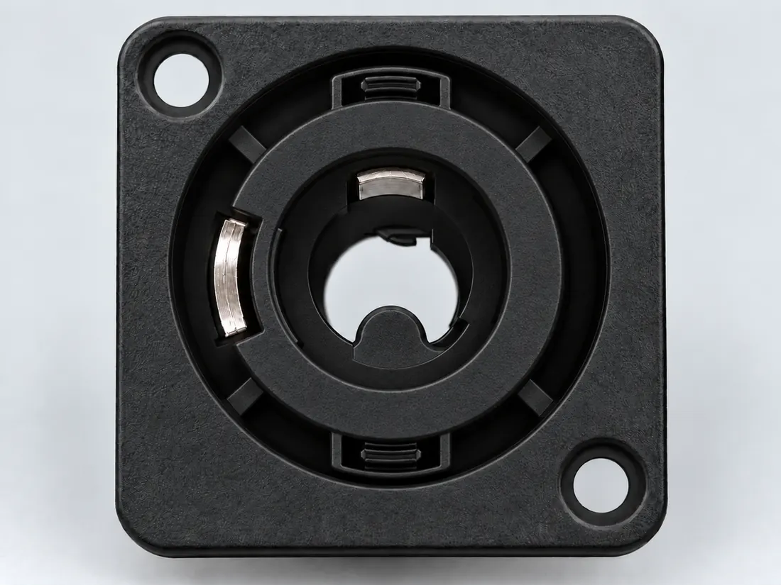 2-pole speakON loudspeaker connector: fitted in place. Computer-generated illustration, not a photograph.
