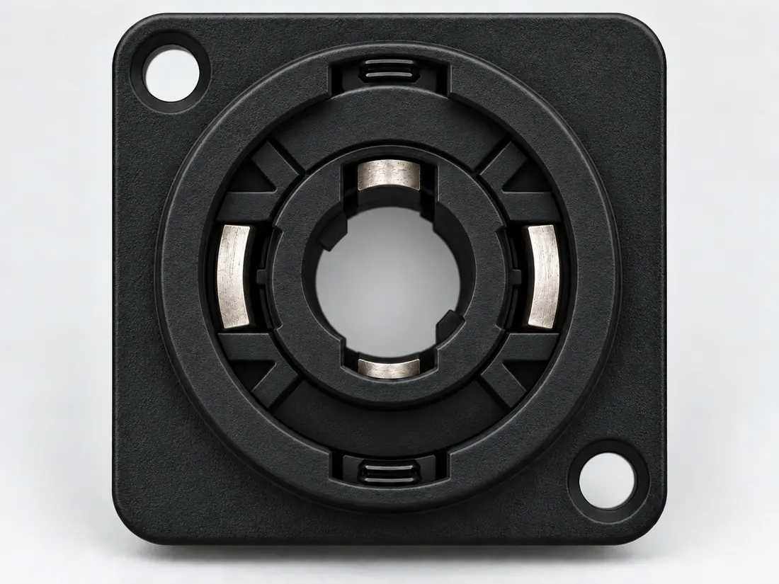 4-pole speakON loudspeaker connector: fitted in place. Computer-generated illustration, not a photograph.