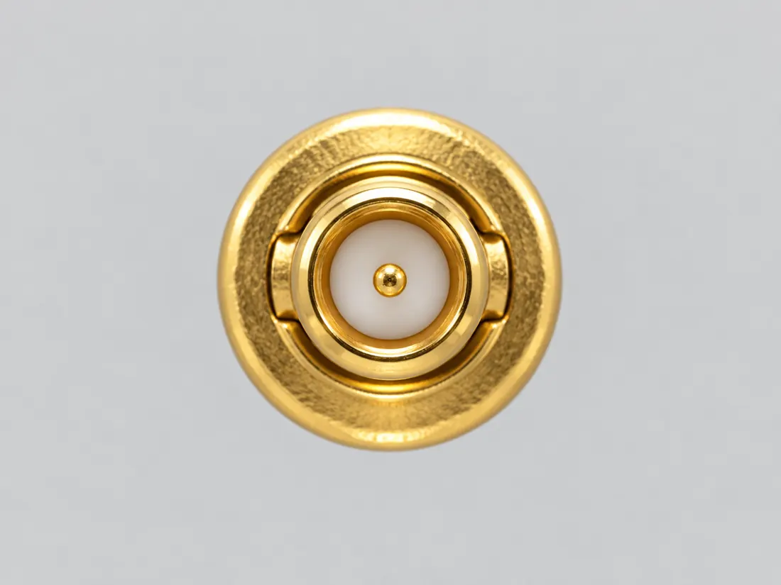 MMCX coaxial connector: mating face. Computer-generated illustration, not a photograph.