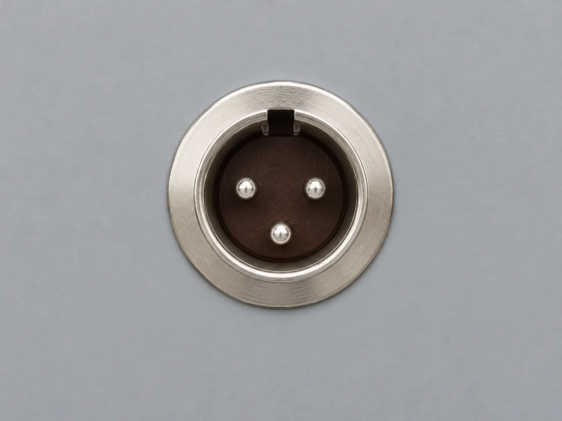 3-pin Mini-XLR (Switchcraft Tini-QG) connector: fitted in place. Computer-generated illustration, not a photograph.