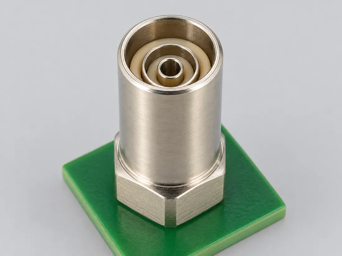 LEMO 00 NIM-CAMAC 50-ohm triax connector: fitted in place. Computer-generated illustration, not a photograph.