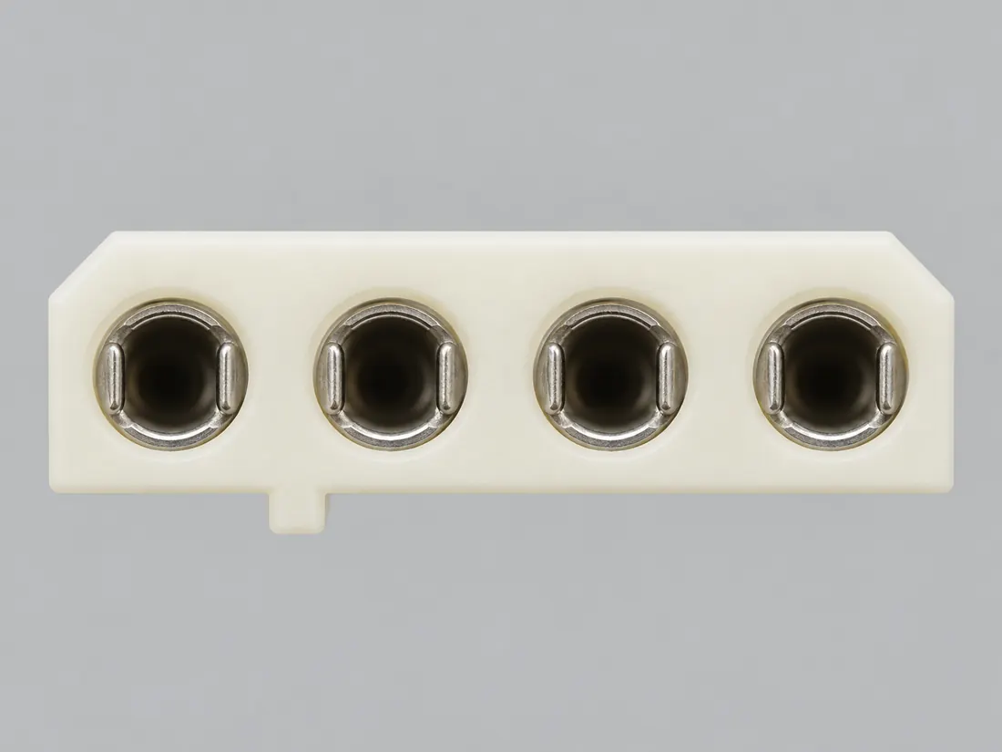 LP4 four-contact peripheral power housing: mating face. Computer-generated illustration, not a photograph.